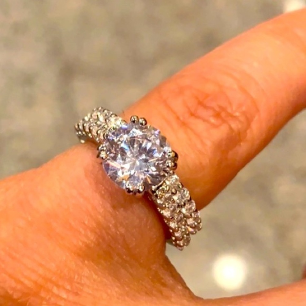 2pc Engagement Ring and Wedding Band size 5